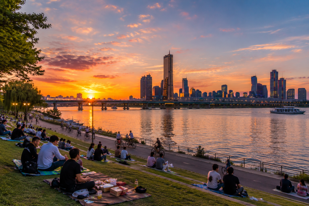 Han River and Seoul skyline at sunset from Yeouido Hangang Park